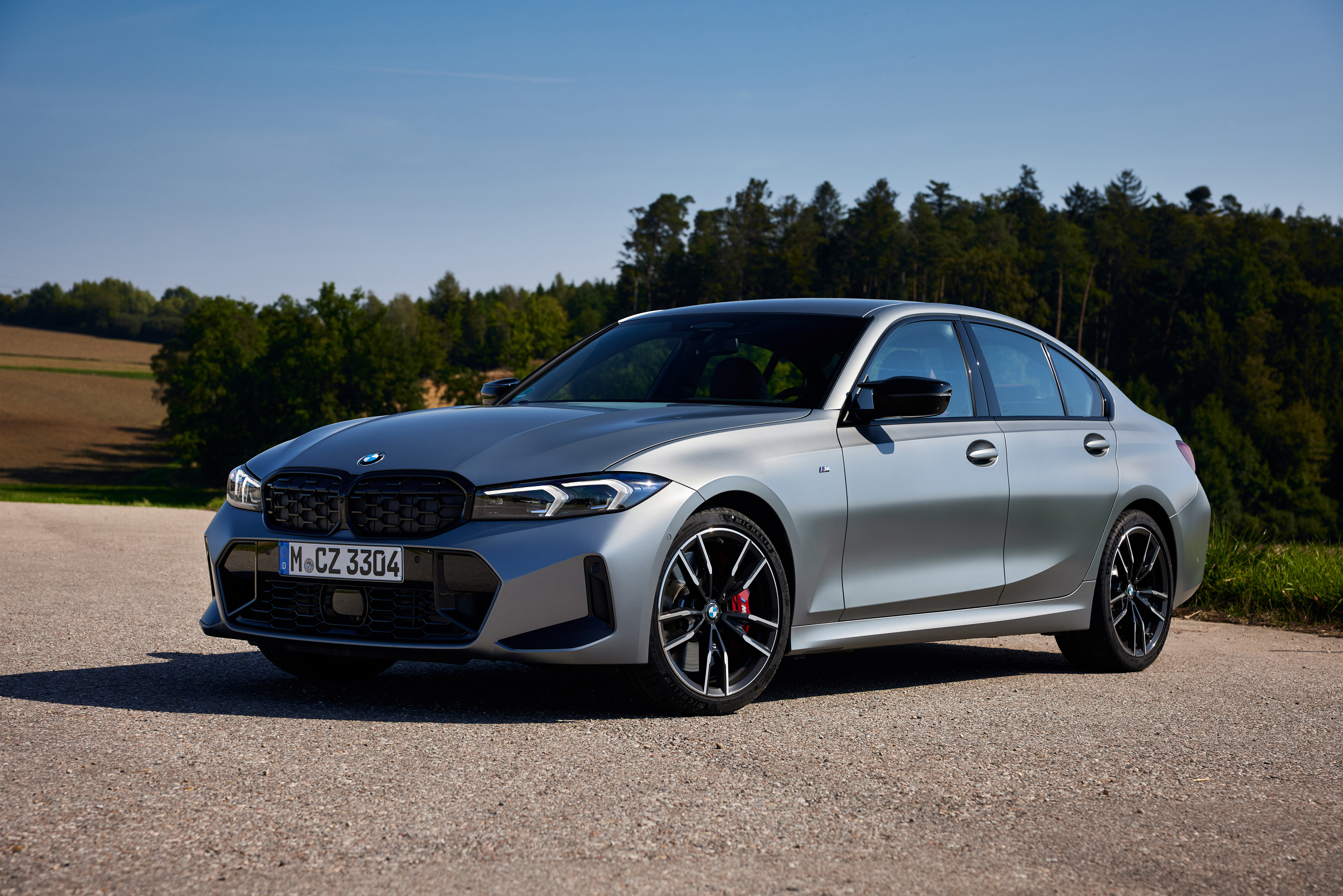 P90479599_highRes_the-new-bmw-m340i-xd